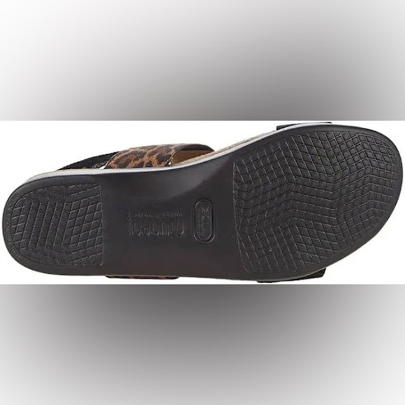 S74. Munro Pisces Women's Leopard Print Stretch Sandals 6.5WW - Picture 3 of 10